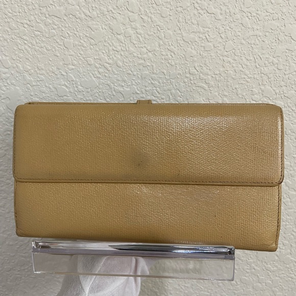 CC Tan Leather Wallet - Picture 2 of 16